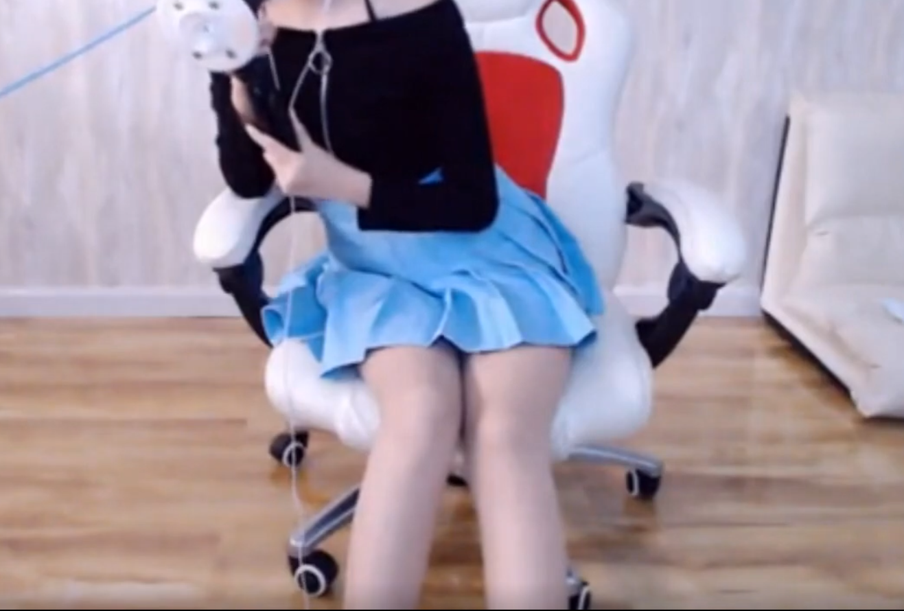 【ASMR】 腿控福利 爱舔耳朵的可爱女友 私人付费定制 口腔音 舔耳 娇喘 略略略 颅内强制高潮-ASMRPU
