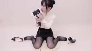 晓美-ASMR 口腔音 舔耳 弹舌音 按摩 喘息 |4k Wheezing oral sound licking ear playing tongue sound silk stockings-ASMRPU