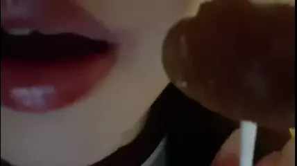 ASMR_困困不困 山楂棒棒糖-ASMRPU