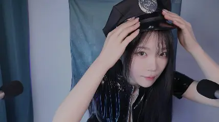 ASMR_nara_试穿皮衣并发出声音_爱或恨，以声音为中心的视频-ASMRPU